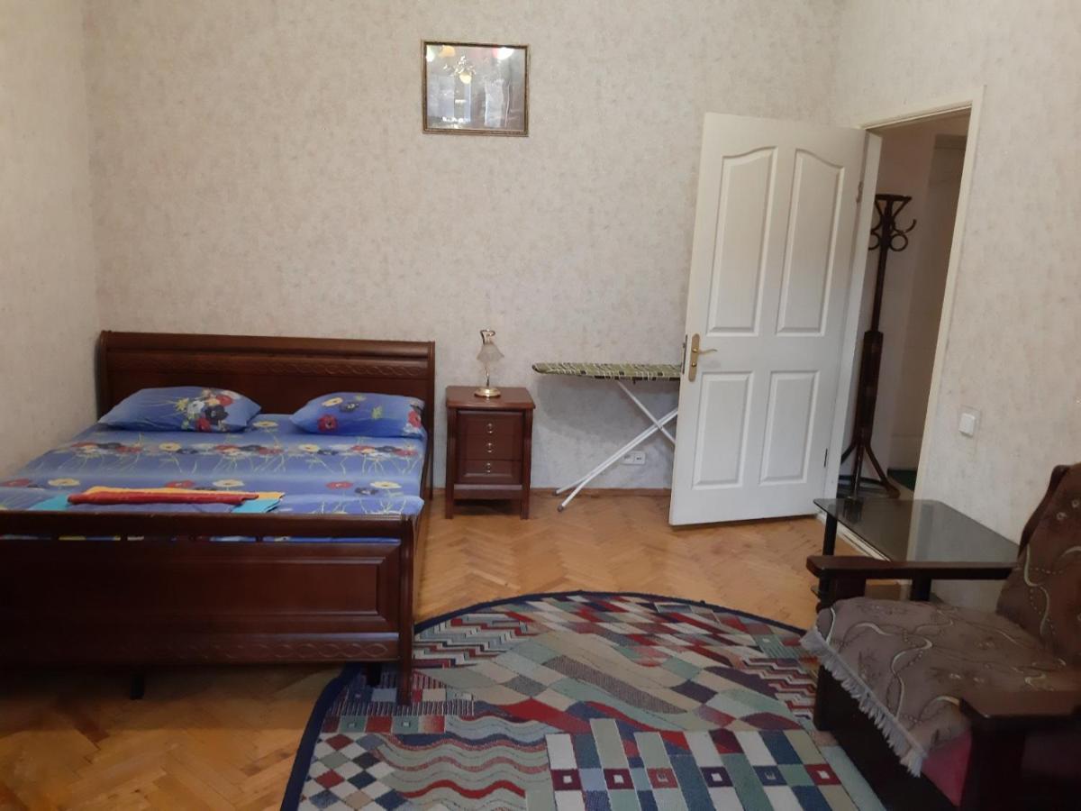 Apartments Near Khreshchatyk-Absolut キエフ エクステリア 写真